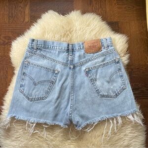 Vintage Levi’s 550s cut offs 90s vintage light wash jeans